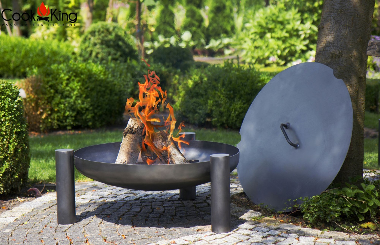 Feuerschale "Palma" Ø 70 cm Feuerstelle für den Garten aus Stahl Feuerkorb als Wärmequelle oder Gril