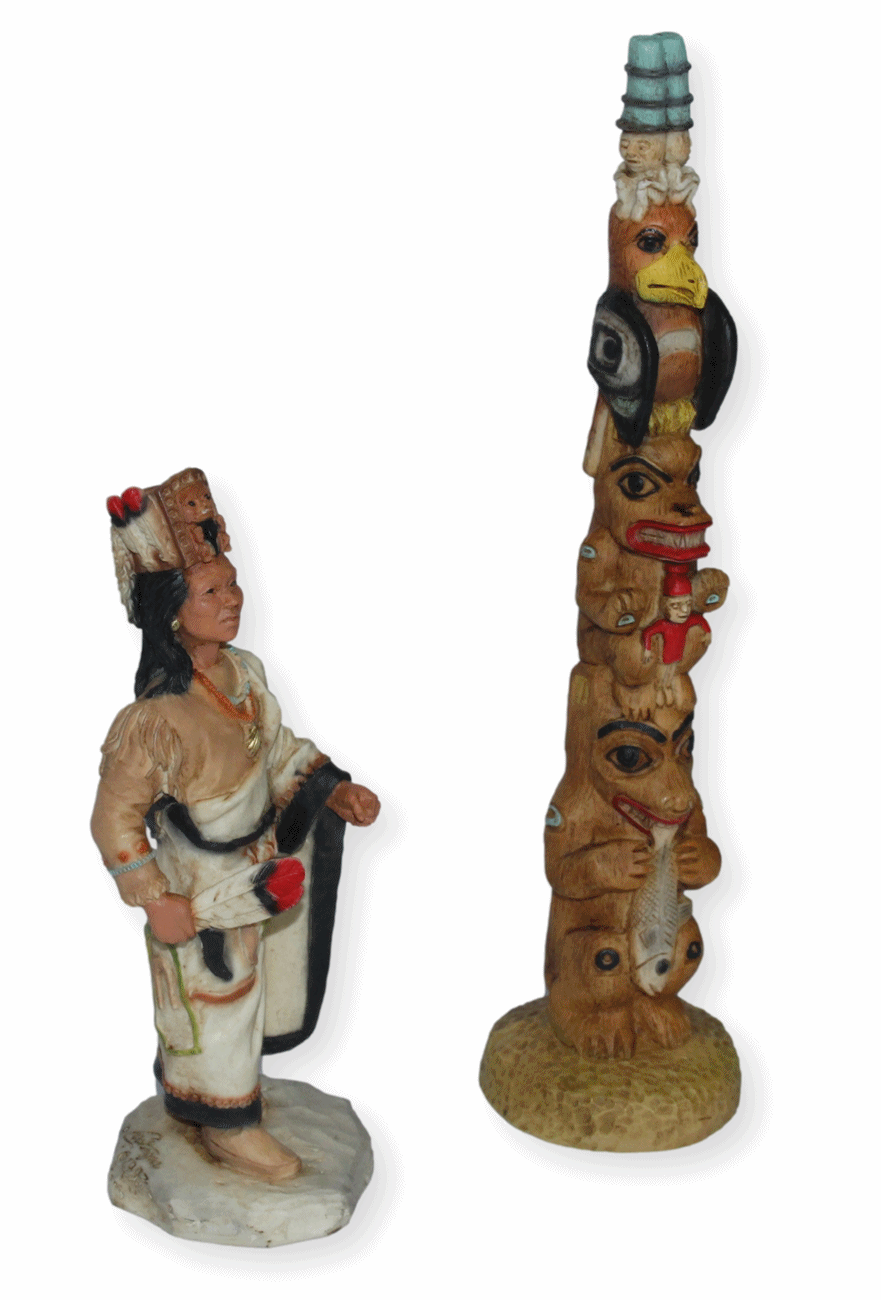Indianerfigur Seattle Häuptling Duwamish H 17 cm mit Totempfahl H 25,5 cm Native American Castagna