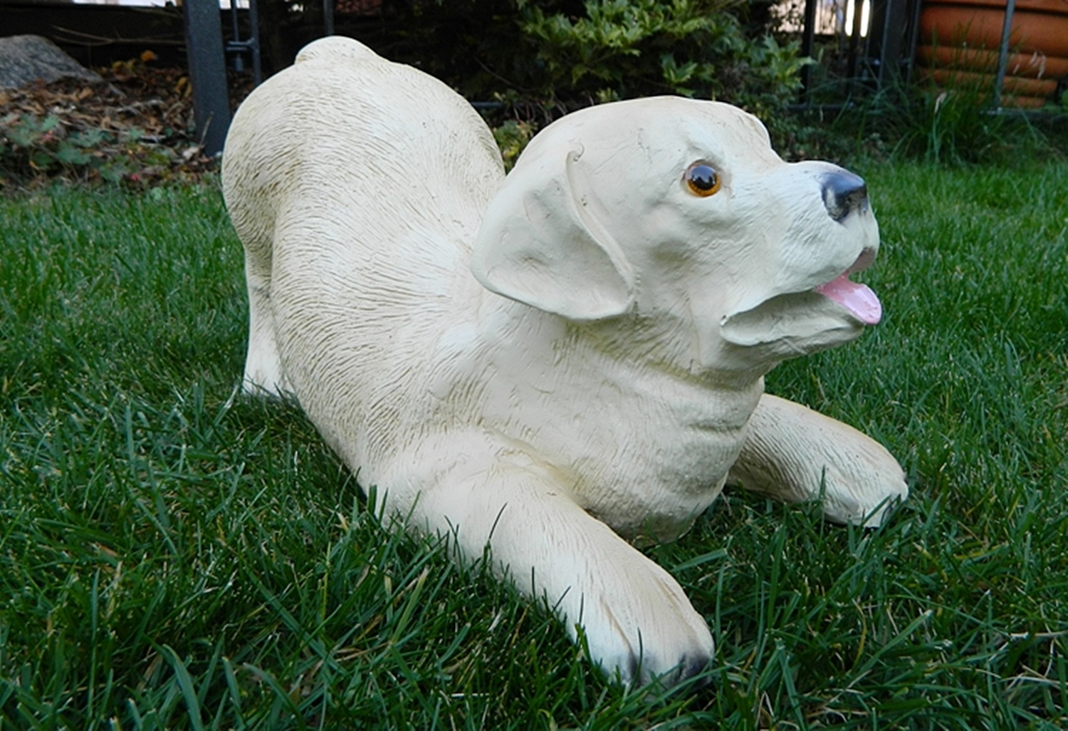 Dekorationsfigur Hund Labrador Retriever Welpe H 18 cm Dekofigur aus Kunstharz