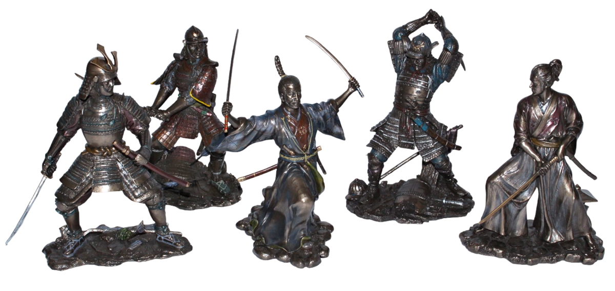 Set: Deko Figuren Samurai Art H 21-23 cm japanische Krieger in Rüstung und Kimono mit Schwertern