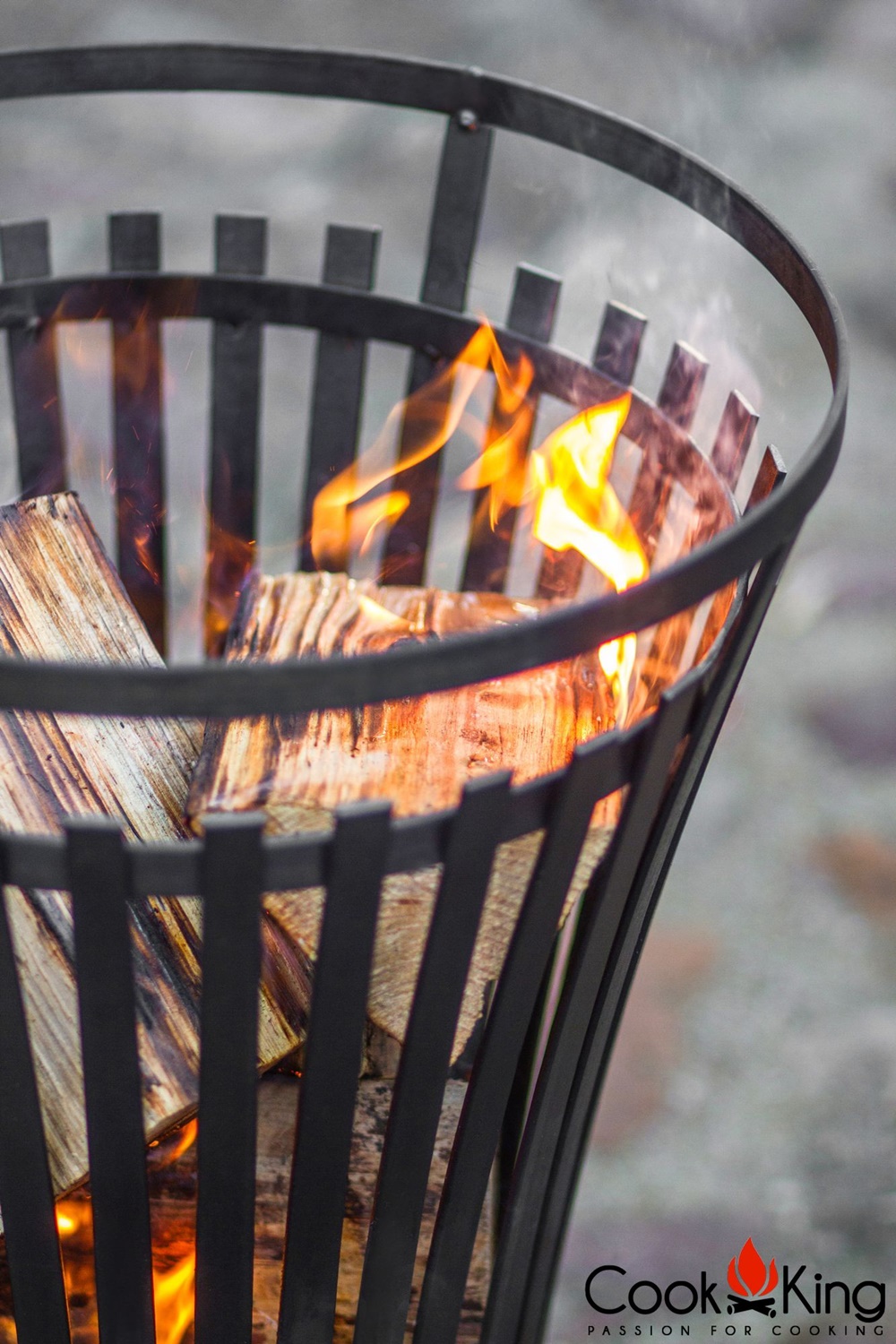 Feuerkorb "Flame" Ø 45 cm Feuerstelle für den Garten aus Stahl Feuersäule als Wärmequelle oder Grill