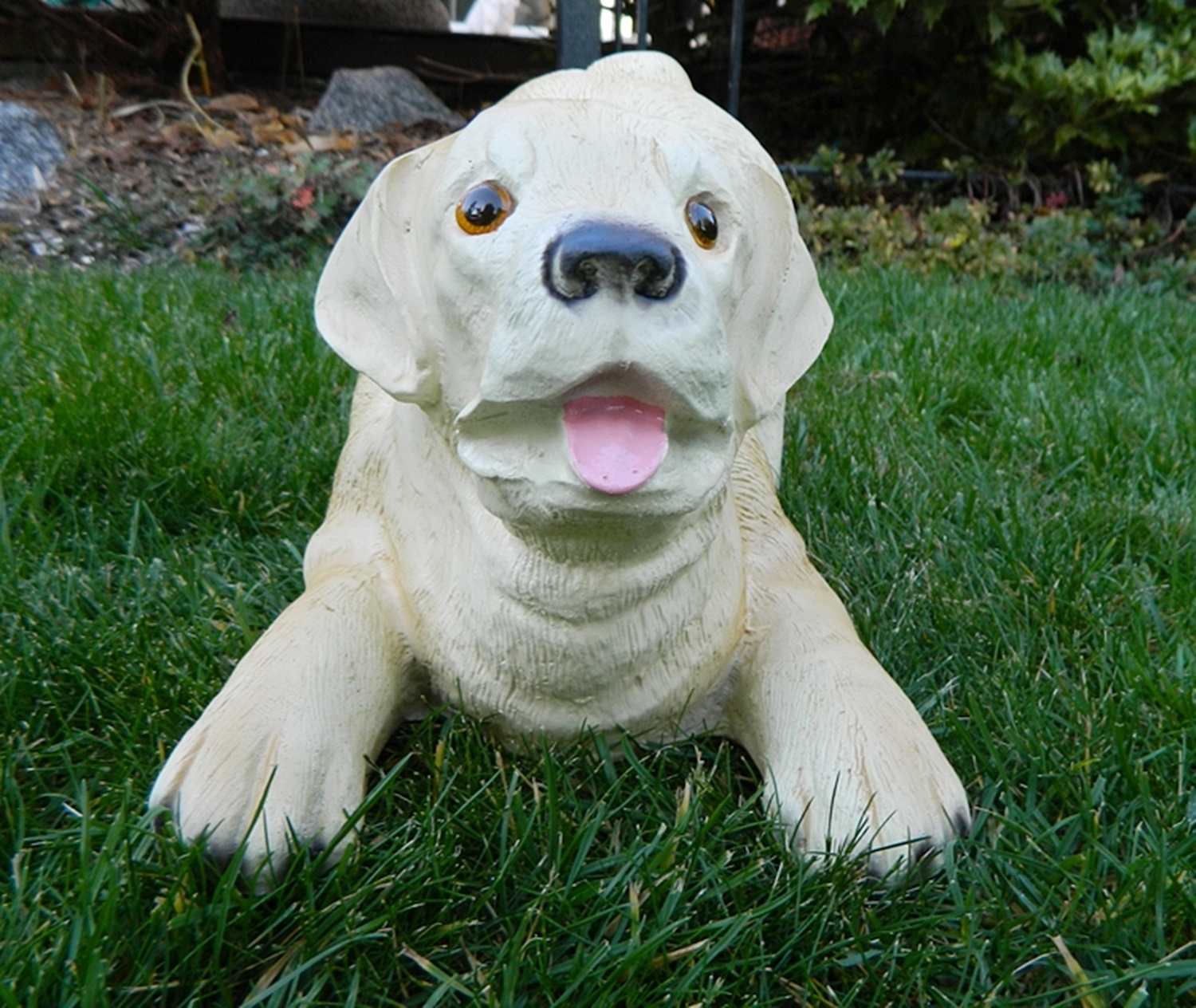 Dekorationsfigur Hund Labrador Retriever Welpe H 18 cm Dekofigur aus Kunstharz